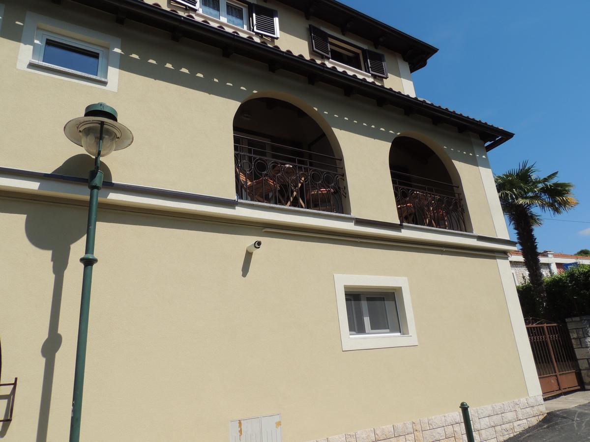 Apartments&Rooms Chiara Rovigno Esterno foto